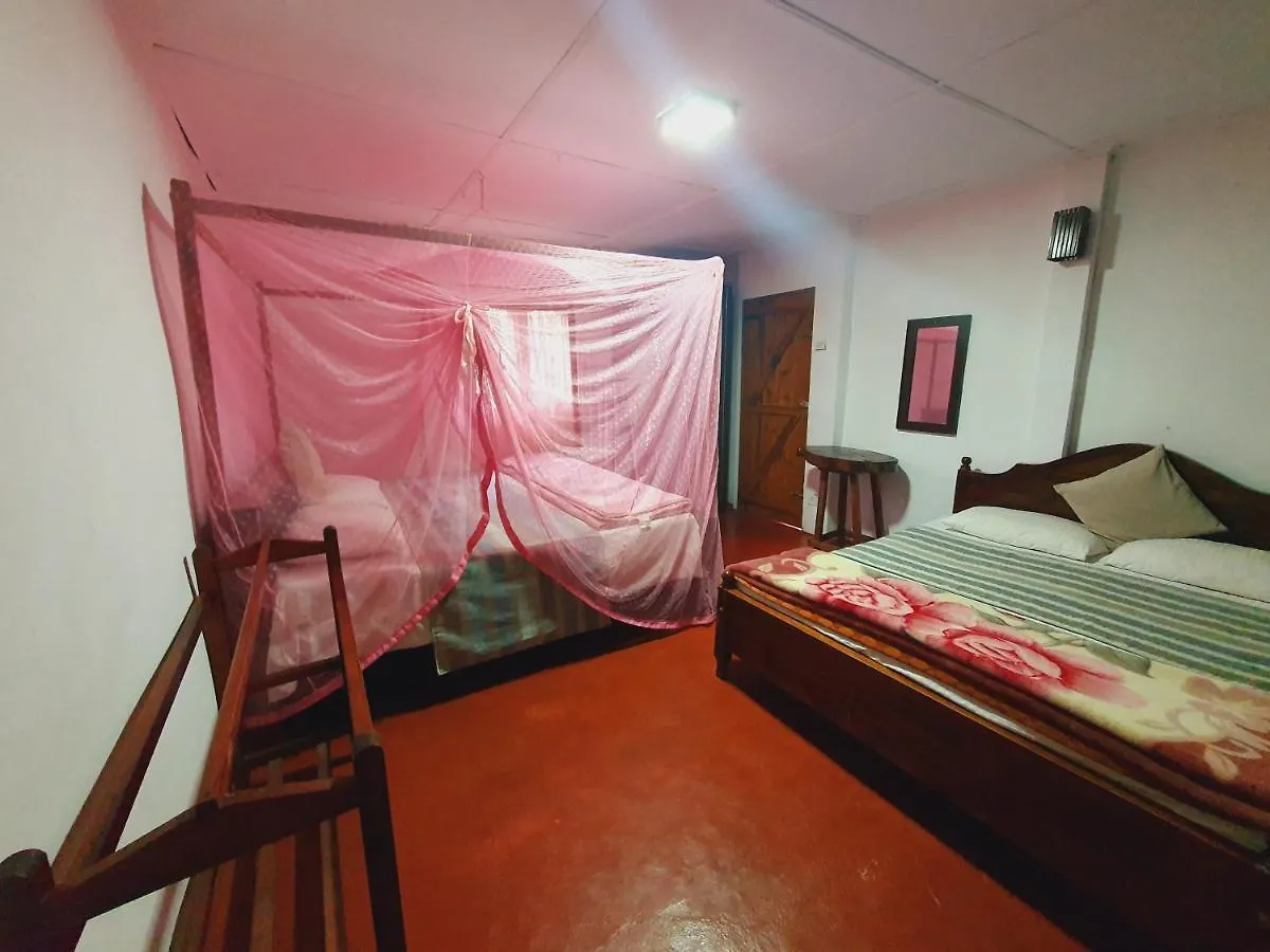 Homestay Greenland Wooden Cottage Nuwara Eliya